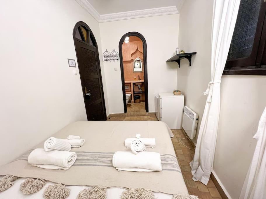 House In Old Medina For 10 Guests Villa Tangier Bagian luar foto
