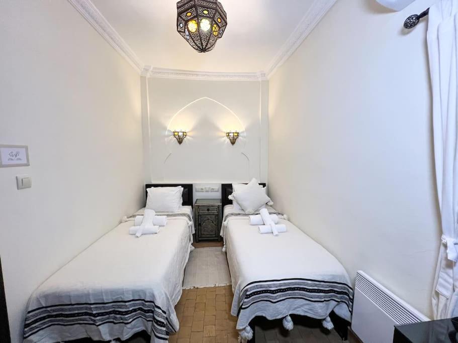 House In Old Medina For 10 Guests Villa Tangier Bagian luar foto