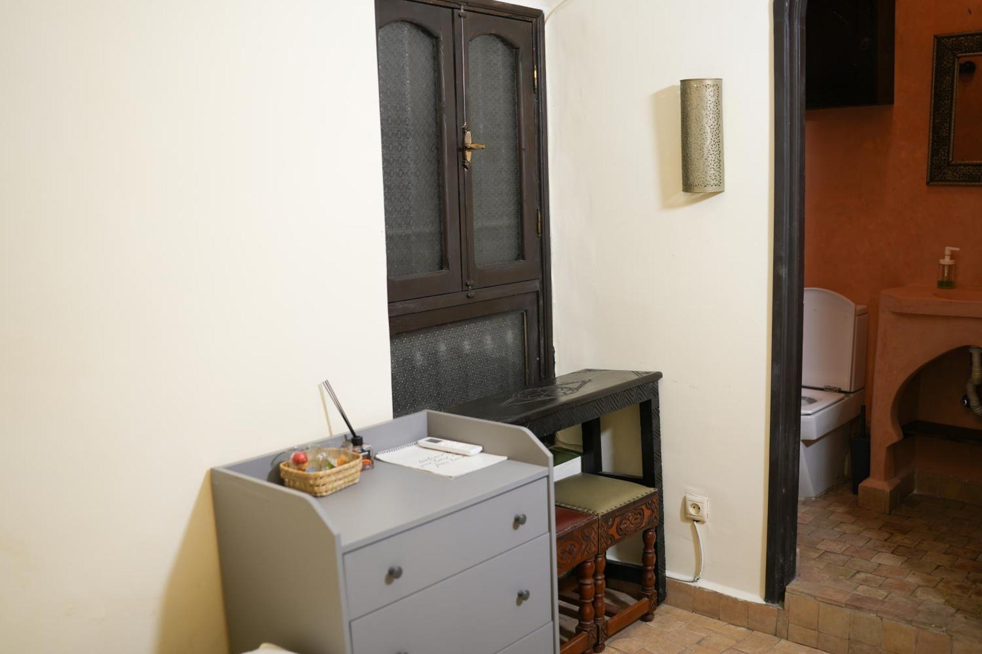 House In Old Medina For 10 Guests Villa Tangier Bagian luar foto